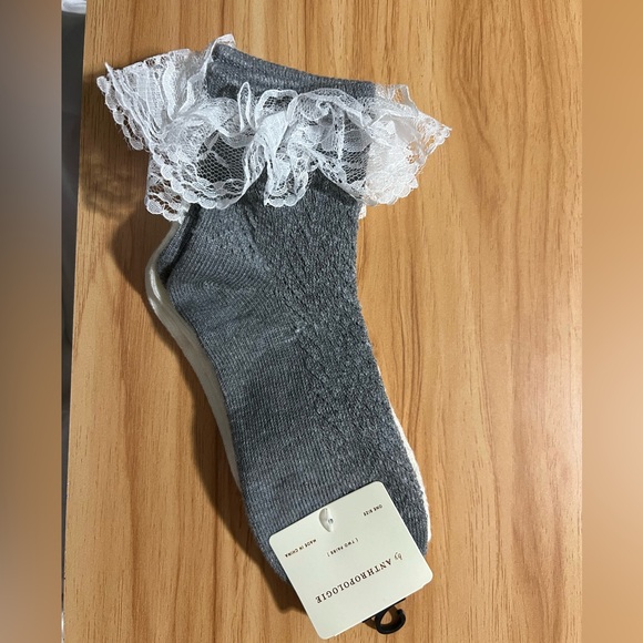 Anthropologie NWT Set of Two Pairs Lace Ruffle Socks White Gray NEW - Picture 5 of 9